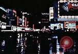 Standbild Times Square Neon Lights New York City USA, 1954, aus Sekunde 47 historischem Filmmaterial Videoclip 65675021109