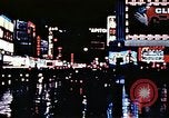 Standbild Times Square Neon Lights New York City USA, 1954, aus Sekunde 51 historischem Filmmaterial Videoclip 65675021109