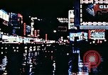 Standbild Times Square Neon Lights New York City USA, 1954, aus Sekunde 59 historischem Filmmaterial Videoclip 65675021109