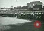 Standbild American Football New York City USA, 1944, aus Sekunde 24 historischem Filmmaterial Videoclip 65675021119
