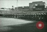 Standbild American Football New York City USA, 1944, aus Sekunde 25 historischem Filmmaterial Videoclip 65675021119