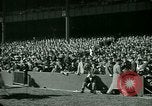 Standbild American Football New York City USA, 1944, aus Sekunde 28 historischem Filmmaterial Videoclip 65675021119