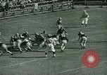 Standbild American Football New York City USA, 1944, aus Sekunde 42 historischem Filmmaterial Videoclip 65675021119