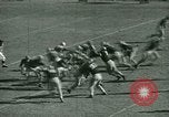Standbild American Football New York City USA, 1944, aus Sekunde 53 historischem Filmmaterial Videoclip 65675021119