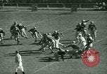 Standbild American Football New York City USA, 1944, aus Sekunde 60 historischem Filmmaterial Videoclip 65675021119