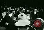 Immagine di Magnifica bambola premiere Cincinnati Ohio USA, 1946, secondo 19 filmato di repertorio 65675021121