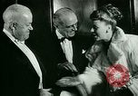 Immagine di Magnifica bambola premiere Cincinnati Ohio USA, 1946, secondo 52 filmato di repertorio 65675021121