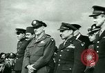 Immagine di Il generale James Doolittle onori volantini Regno Unito, 1944, secondo 13 filmato di repertorio 65675021123