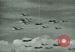 Immagine di Il generale James Doolittle onori volantini Regno Unito, 1944, secondo 22 filmato di repertorio 65675021123