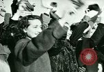 Immagine di Prigionieri italiani liberato Ancona Italia, 1946, secondo 10 filmato di repertorio 65675021131