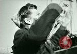 Immagine di Prigionieri italiani liberato Ancona Italia, 1946, secondo 18 filmato di repertorio 65675021131