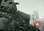 Standbild Toyland Parade Philadelphia Pennsylvania USA, 1946, aus Sekunde 16 historischem Filmmaterial Videoclip 65675021137