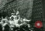 Standbild Toyland Parade Philadelphia Pennsylvania USA, 1946, aus Sekunde 32 historischem Filmmaterial Videoclip 65675021137