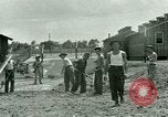Standbild Kriegsgefangenenlager Southern United States USA, 1944, aus Sekunde 9 historischem Filmmaterial Videoclip 65675021141
