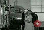 Immagine di Assistenza sanitaria nel campo di prigionia Southern United States USA, 1944, secondo 8 filmato di repertorio 65675021144