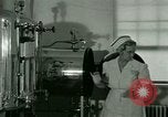 Immagine di Assistenza sanitaria nel campo di prigionia Southern United States USA, 1944, secondo 12 filmato di repertorio 65675021144