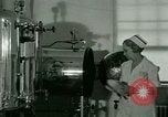 Immagine di Assistenza sanitaria nel campo di prigionia Southern United States USA, 1944, secondo 13 filmato di repertorio 65675021144