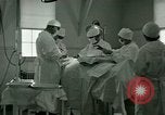 Immagine di Assistenza sanitaria nel campo di prigionia Southern United States USA, 1944, secondo 29 filmato di repertorio 65675021144