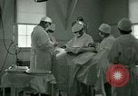 Immagine di Assistenza sanitaria nel campo di prigionia Southern United States USA, 1944, secondo 31 filmato di repertorio 65675021144