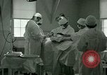 Immagine di Assistenza sanitaria nel campo di prigionia Southern United States USA, 1944, secondo 39 filmato di repertorio 65675021144