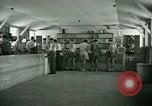 Standbild Kriegsgefangenenlager United States USA, 1944, aus Sekunde 6 historischem Filmmaterial Videoclip 65675021146