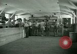 Standbild Kriegsgefangenenlager United States USA, 1944, aus Sekunde 7 historischem Filmmaterial Videoclip 65675021146