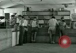 Standbild Kriegsgefangenenlager United States USA, 1944, aus Sekunde 12 historischem Filmmaterial Videoclip 65675021146