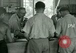 Standbild Kriegsgefangenenlager United States USA, 1944, aus Sekunde 28 historischem Filmmaterial Videoclip 65675021146