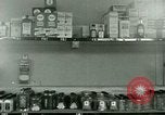Standbild Kriegsgefangenenlager United States USA, 1944, aus Sekunde 56 historischem Filmmaterial Videoclip 65675021146