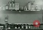 Standbild Kriegsgefangenenlager United States USA, 1944, aus Sekunde 62 historischem Filmmaterial Videoclip 65675021146