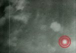 Standbild Amerikanische Bomber aircraft Streik Berlin Vereinigtes Königreich, 1944, aus Sekunde 59 historischem Filmmaterial Videoclip 65675021165