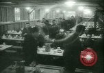 Standbild deutschen Gefangenen arbeiten im Schnee Northern United States USA, 1944, aus Sekunde 42 historischem Filmmaterial Videoclip 65675021169