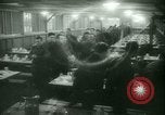 Standbild deutschen Gefangenen arbeiten im Schnee Northern United States USA, 1944, aus Sekunde 43 historischem Filmmaterial Videoclip 65675021169