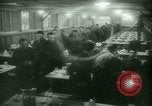 Standbild deutschen Gefangenen arbeiten im Schnee Northern United States USA, 1944, aus Sekunde 44 historischem Filmmaterial Videoclip 65675021169