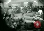 Standbild deutschen Gefangenen arbeiten im Schnee Northern United States USA, 1944, aus Sekunde 52 historischem Filmmaterial Videoclip 65675021169