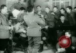 Standbild deutschen Gefangenen arbeiten im Schnee Northern United States USA, 1944, aus Sekunde 61 historischem Filmmaterial Videoclip 65675021169