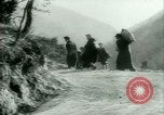 Immagine di Profughi italiani evacuare Italia, 1944, secondo 29 filmato di repertorio 65675021170