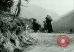 Immagine di Profughi italiani evacuare Italia, 1944, secondo 31 filmato di repertorio 65675021170