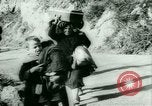 Immagine di Profughi italiani evacuare Italia, 1944, secondo 49 filmato di repertorio 65675021170