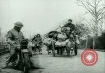 Immagine di Profughi italiani evacuare Italia, 1944, secondo 58 filmato di repertorio 65675021170