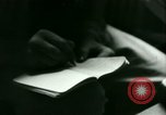 Immagine di Trattamento medico per il tedesco e italiano POWs in noi United States USA, 1944, secondo 38 filmato di repertorio 65675021175