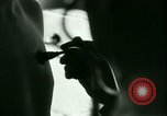 Immagine di Trattamento medico per il tedesco e italiano POWs in noi United States USA, 1944, secondo 48 filmato di repertorio 65675021175