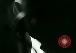 Immagine di Trattamento medico per il tedesco e italiano POWs in noi United States USA, 1944, secondo 51 filmato di repertorio 65675021175