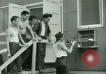 Immagine di Prigioniero di treni uccelli a noi operati POW Camp United States USA, 1944, secondo 33 filmato di repertorio 65675021176