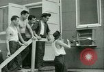 Immagine di Prigioniero di treni uccelli a noi operati POW Camp United States USA, 1944, secondo 34 filmato di repertorio 65675021176