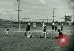 Immagine di Italiano e Tedesco POWs play sports United States USA, 1944, secondo 20 filmato di repertorio 65675021177