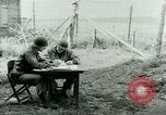 Image prisonnier interrogatoire Tara France, 1944, de la seconde 6 séquences d'archives historiques vidéo 65675021186