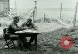 Image prisonnier interrogatoire Tara France, 1944, de la seconde 12 séquences d'archives historiques vidéo 65675021186
