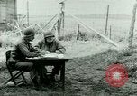 Image prisonnier interrogatoire Tara France, 1944, de la seconde 17 séquences d'archives historiques vidéo 65675021186