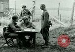 Image prisonnier interrogatoire Tara France, 1944, de la seconde 25 séquences d'archives historiques vidéo 65675021186